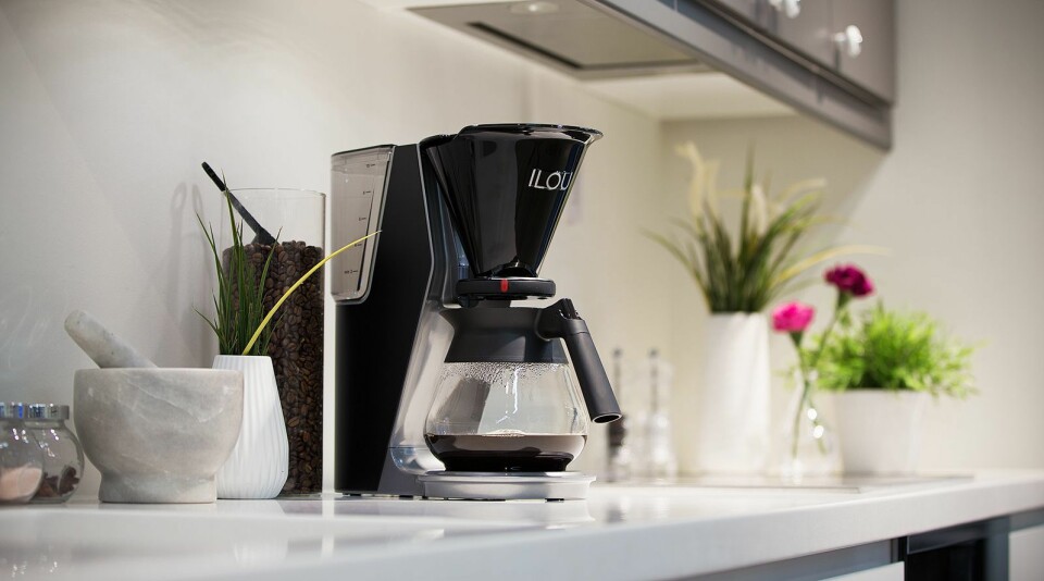 Kaffetrakteren Ilou er utviklet av Elkjøp i samarbeid med det nederlandske selskapet Bravilor Bonamat. Foto: Elkjøp