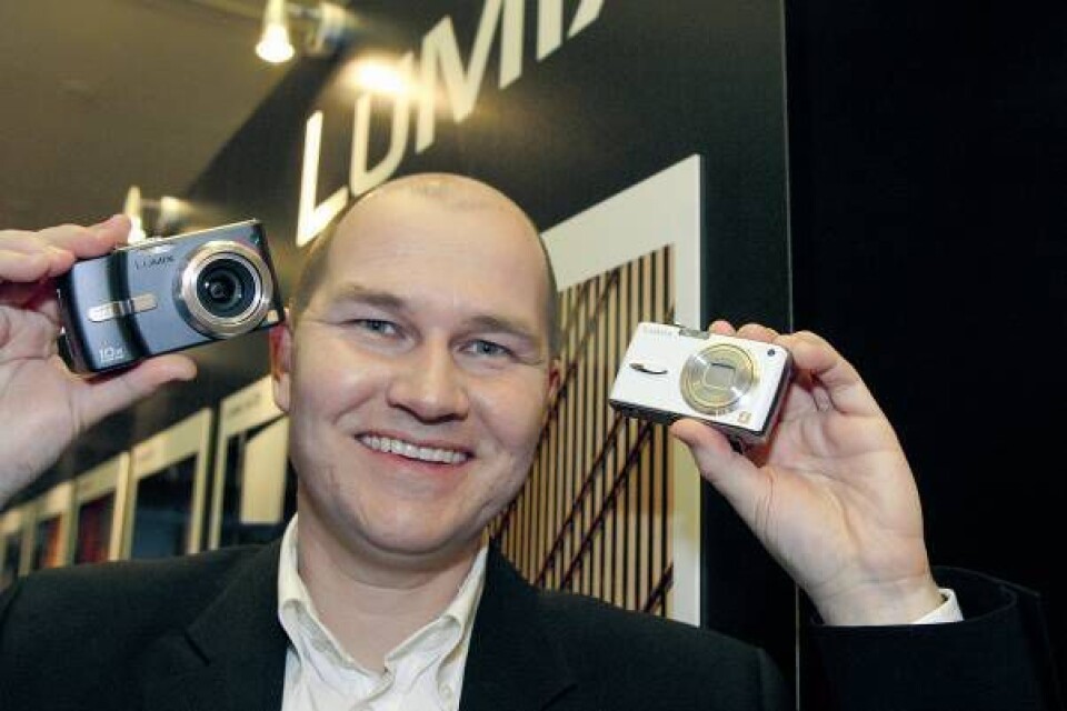 Satser sterkere på foto