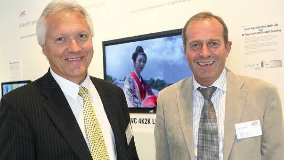 BILLIGERE OG BEDRE projektorer, lover JVC