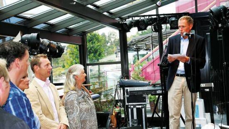 MIELE FEIRER 40 ÅR MED HVITT