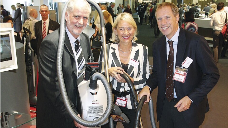 VERDENS FØRSTE HYBRIDSUGER