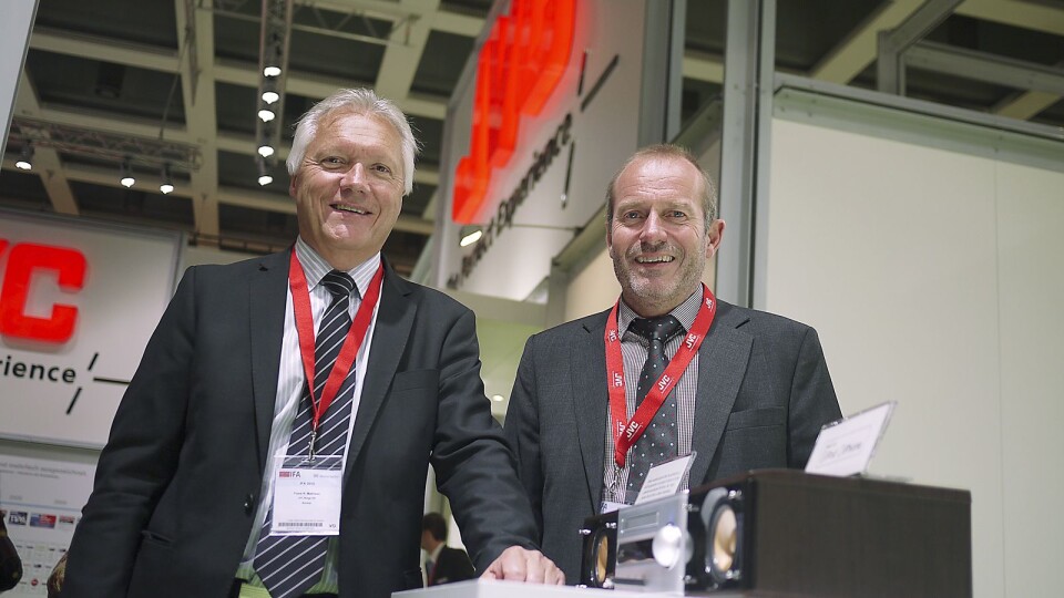 PROJEKTORER OG VIDEOKAMERA I 3D