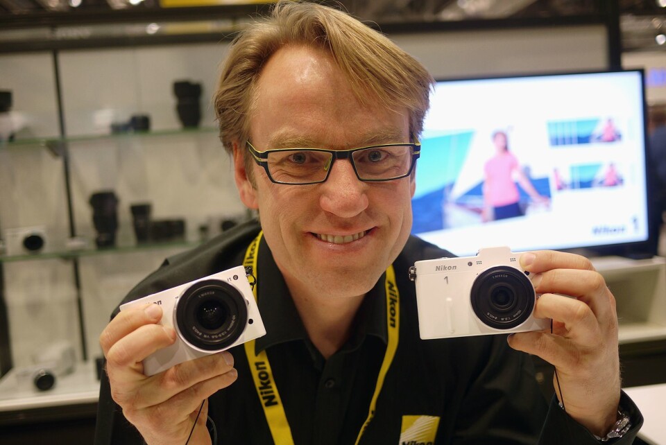 NÅ TAR NIKON 1 AV