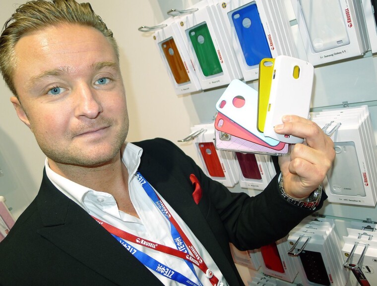 SVENSK VESKE- OG DEKSELSPESIALIST