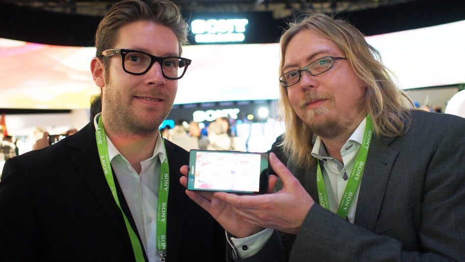SONY KLATRER PÅ SALGSLISTENE