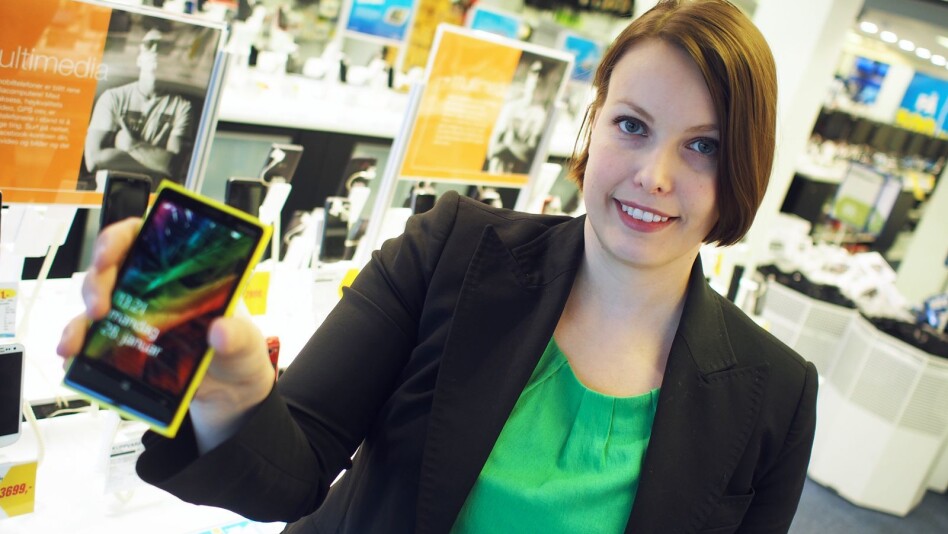 DYRERE OG SMARTERE MOBILER