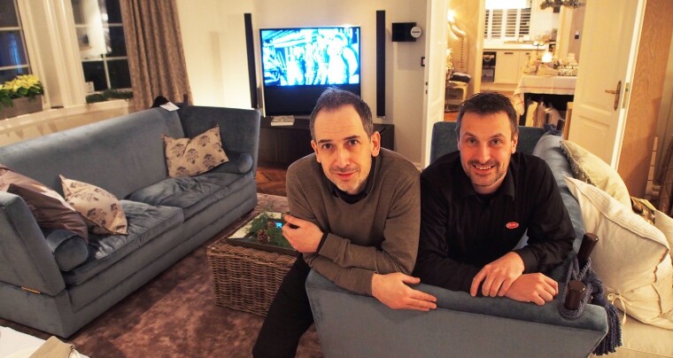 VISER LYD OG BILDE I PRAKTVILLA