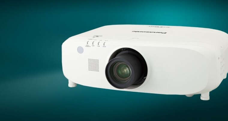 Panasonic PT-EZ580-serie