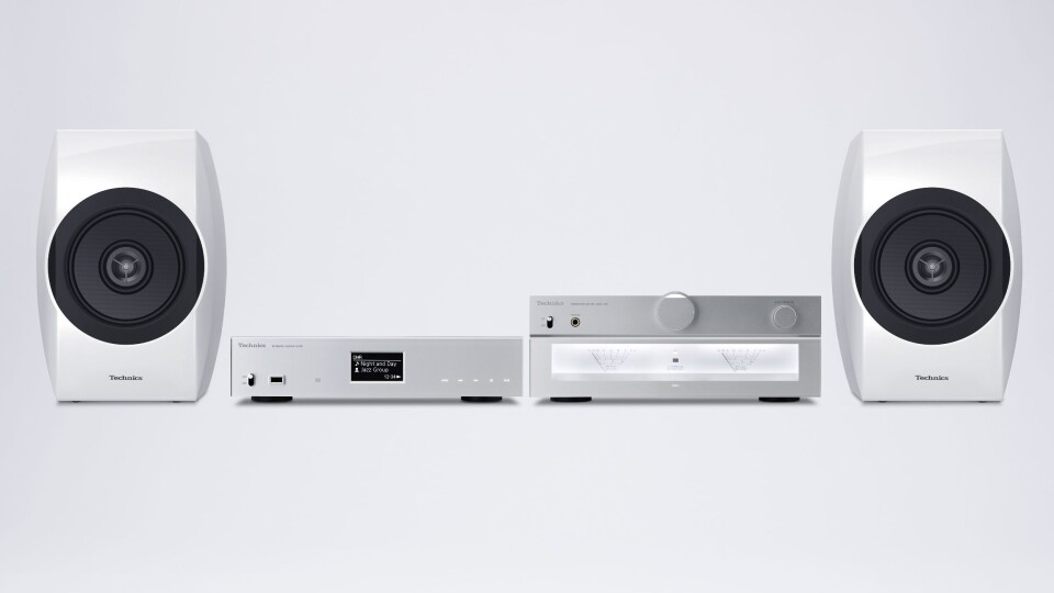 Panasonic Technics R1 og C700.