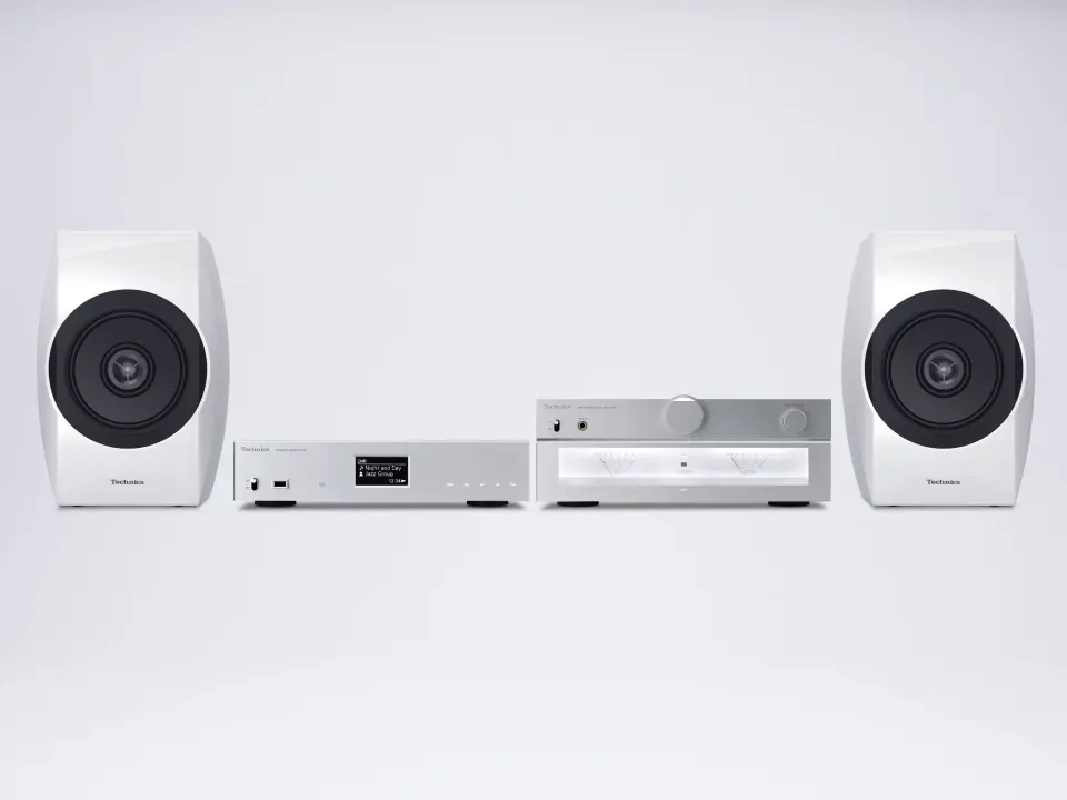 Panasonic Technics R1 og C700.
