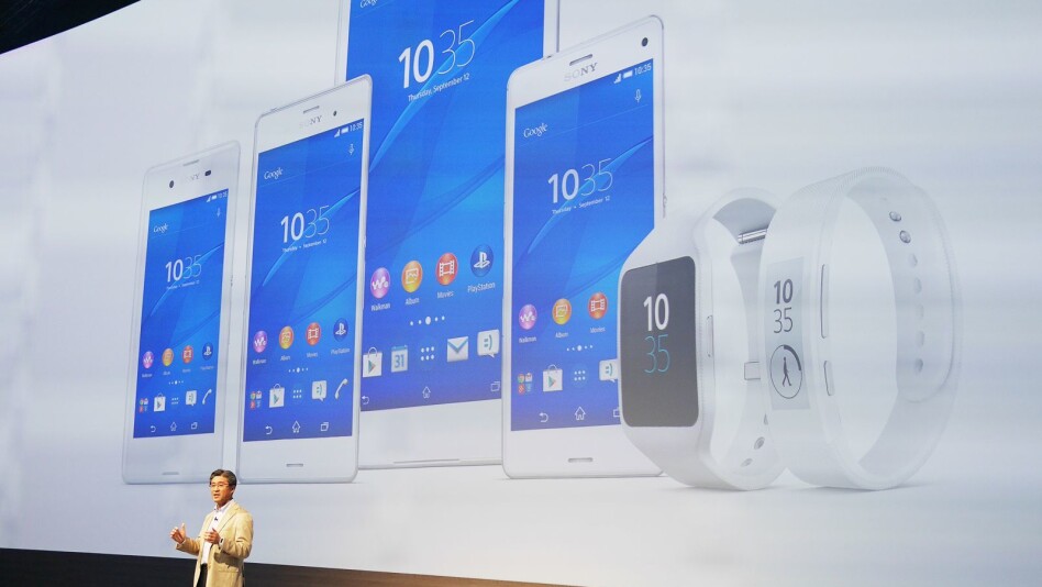 SONY SPILLER PÅ MANGE STRENGER