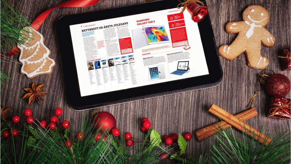 ELEKTRONIKK UNDER JULETREET