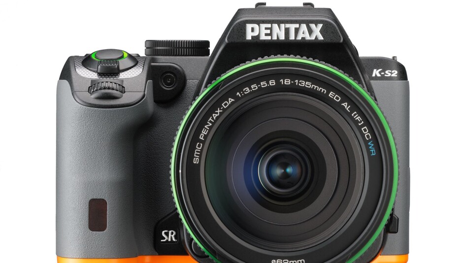 Pentax K-S2, DA L 18-50mm, AF 201 FG og Ricoh WG-5 GPS