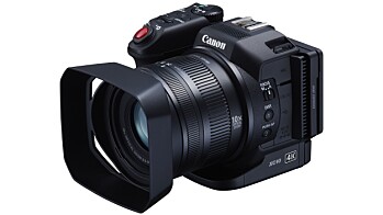 Canon  XC10