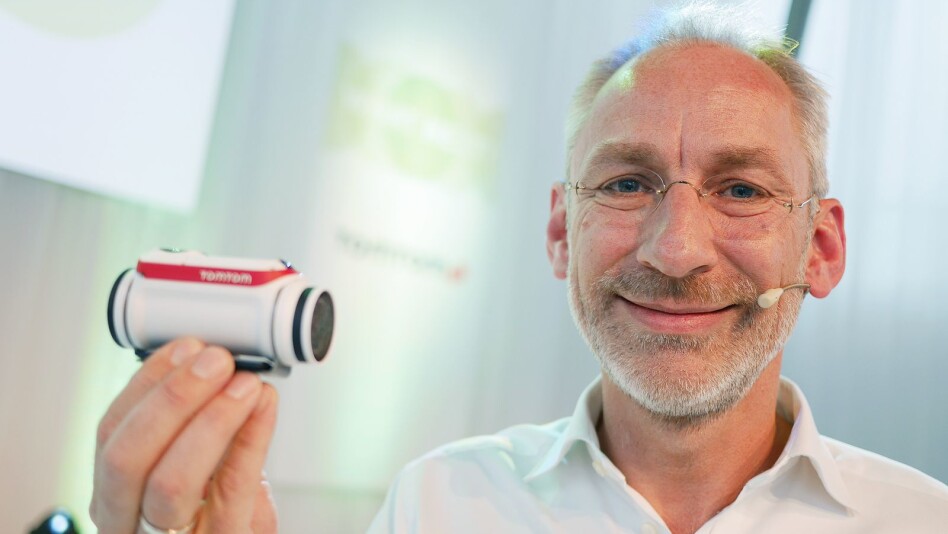 KAMERAET FINNER SELV ACTION-SCENENE