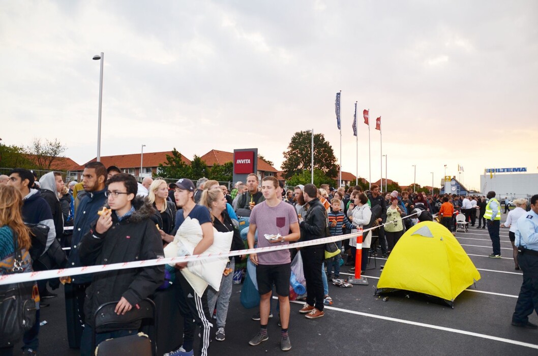 Black Friday skaper kø utenfor landets elektronikkbutikker. Dette bildet er riktignok fra Power-åpningen i Glostrup. Foto: Jesper Holmegaard Black Friday skaper kø utenfor landets elektronikkbutikker. Dette bildet er riktignok fra Power-åpningen i Glostrup. Foto: Jesper Holmegaard