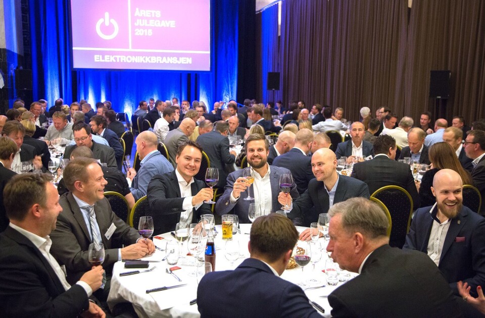 JULEFEST SJU UKER FØR KVELDEN