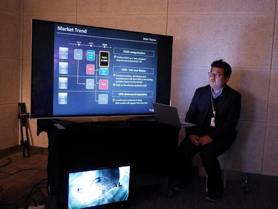 DOBLER LYSSTYRKEN PÅ OLED