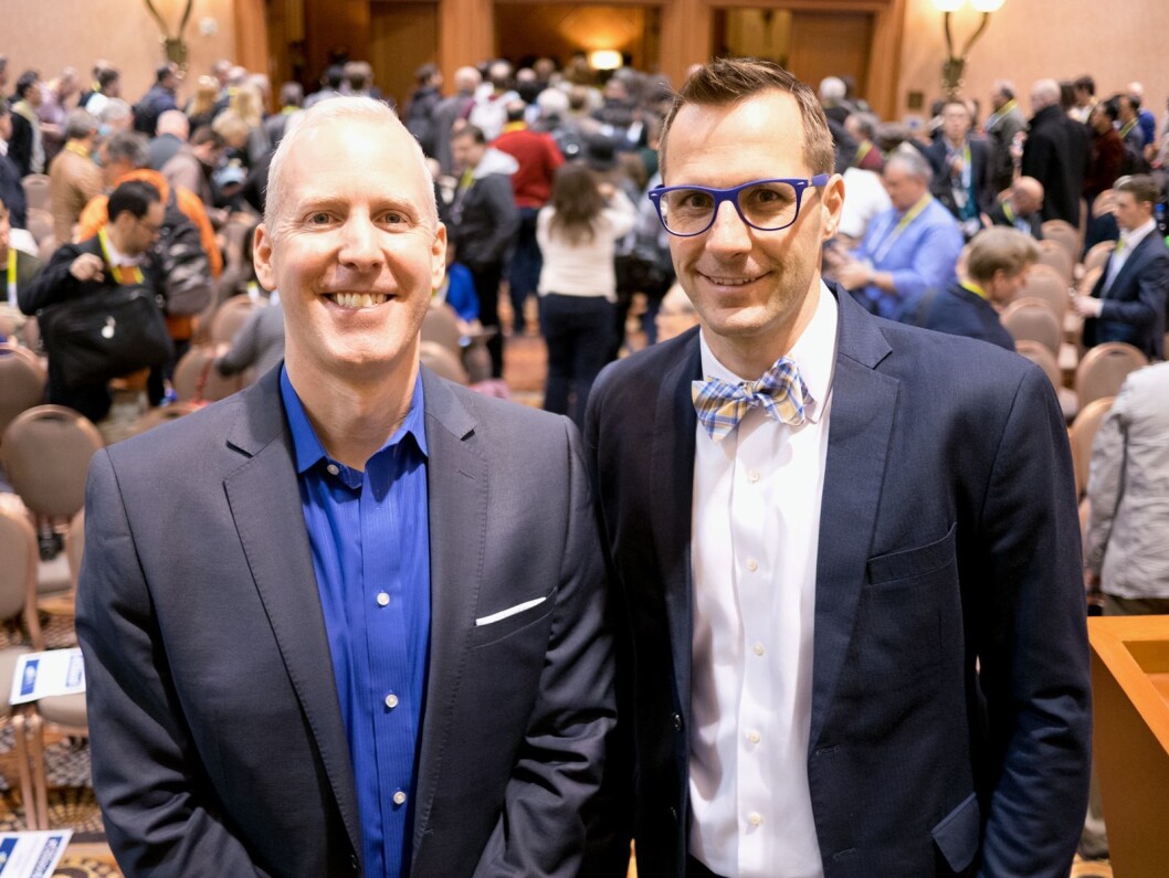 Analysedirektør Steve Koenig (t. v.) og sjefsøkonom Shawn DuBravac i den amerikanske bransjeorganisasjonen CTA la frem tall og trender for 2016. Foto: Stian Sønsteng Analysedirektør Steve Koenig (t. v.) og sjefsøkonom Shawn DuBravac i den amerikanske bransjeorganisasjonen CTA la frem tall og trender for 2016. Foto: Stian Sønsteng