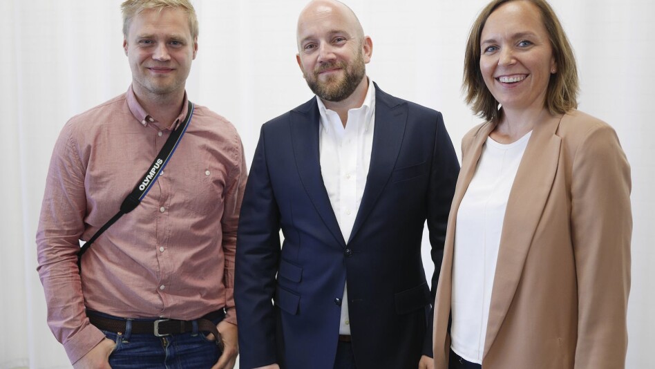 VIL LEVERE EVIGE ØYEBLIKK PÅ MINUTTER