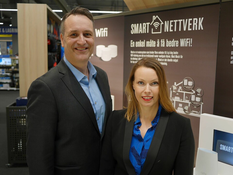 Administrerende direktør Jan Røsholm og kommunikasjonssjef Marte Ottemo. Foto: Stian Sønsteng