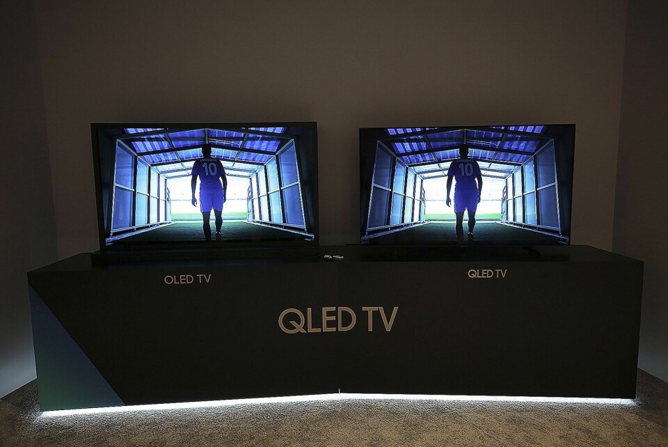 Samsung ønsket på CES å vise at det er mer som skiller OLED og QLED enn forbokstaven. Foto: Samsung.
