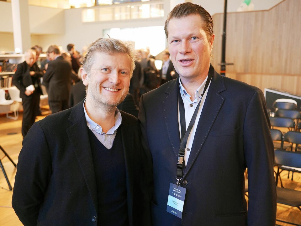 Hans Christian Andersen (t. v.) i Sahaga AS og Harald Kristiansen i TT Micro AS er blant de få fra leverandørene som deltar i forbindelse med FM-slukkingen i Nordland. Foto: Stian Sønsteng.