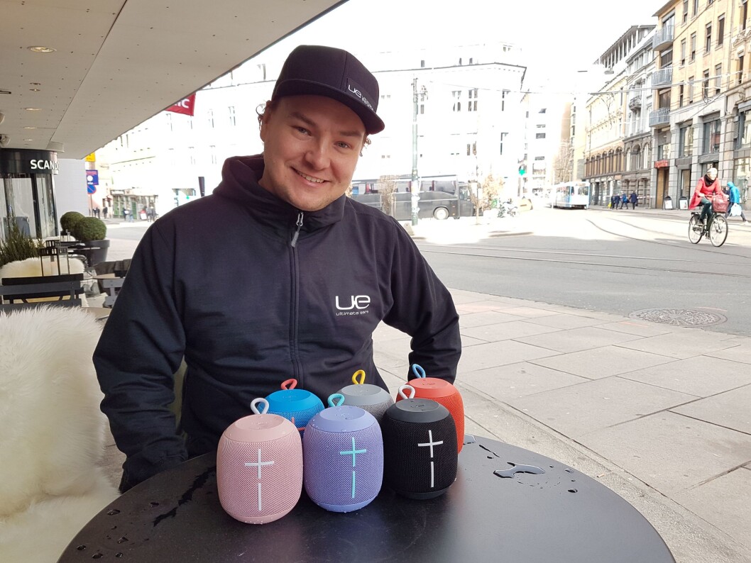 John Svärling, markedssjef i Logitech Norden, sier UE Wonderboom er utviklet for musikkelskere som ikke bryr seg så mye om apper. Foto: Marte Ottemo John Svärling, markedssjef i Logitech Norden, sier UE Wonderboom er utviklet for musikkelskere som ikke bryr seg så mye om apper. Foto: Marte Ottemo