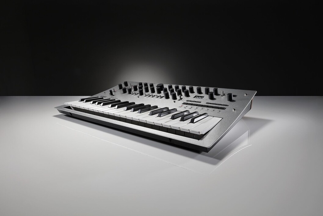 Korg Minilogue er en firestemmers analog synthesizer med innebygd sequencer for moderne musikk - med retro-følelse. Pris: 5.600,-. Korg Minilogue er en firestemmers analog synthesizer med innebygd sequencer for moderne musikk - med retro-følelse. Pris: 5.600,-.
