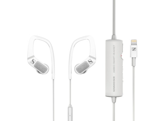 I hver ørepropp har Sennheiser Ambeo Smart Headset en mikrofon. I hver ørepropp har Sennheiser Ambeo Smart Headset en mikrofon.