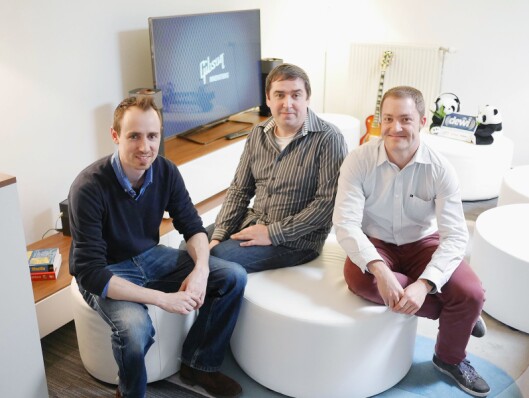 Peterjan Schreurs (f. v.), Stefan Hendricx og Bram Vandenholen i et av rommene som brukes til å utforske mulighetene som ligger i smarte lydprodukter. Peterjan Schreurs (f. v.), Stefan Hendricx og Bram Vandenholen i et av rommene som brukes til å utforske mulighetene som ligger i smarte lydprodukter.