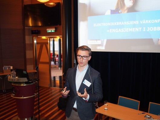 Vetle Høivang Jensen i Rambøll Management Consulting engasjerte salen med sitt innlegg om engasjement. Vetle Høivang Jensen i Rambøll Management Consulting engasjerte salen med sitt innlegg om engasjement.