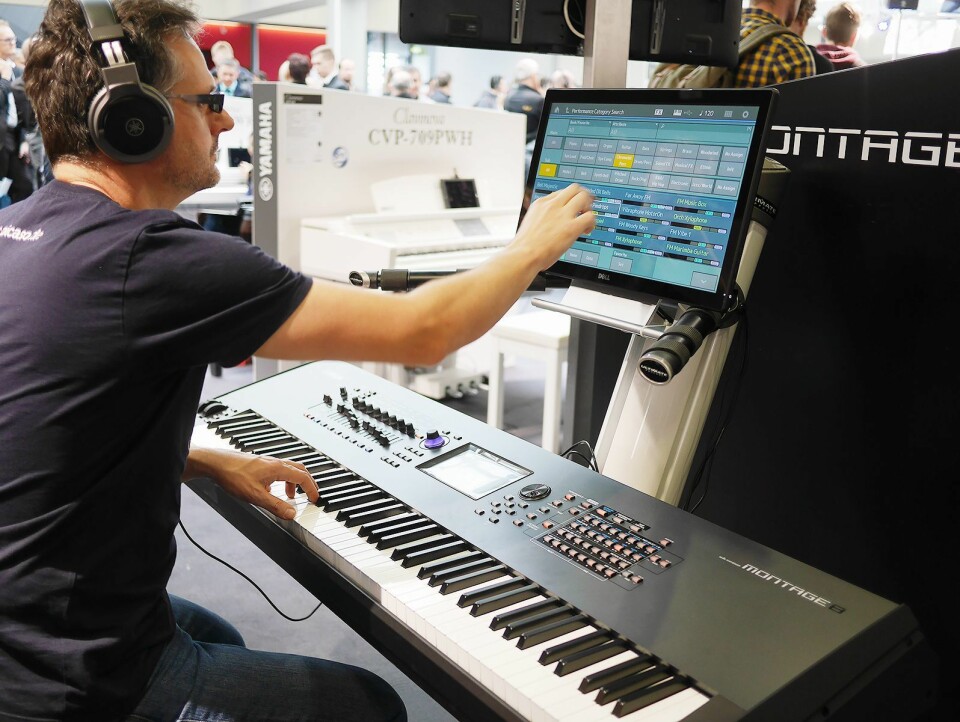 Yamahas synthesizer Montage 8 kan koples til en ekstern skjerm.