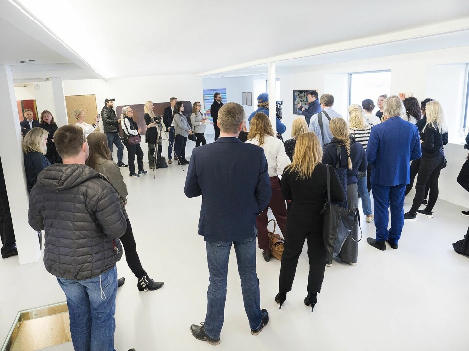 Rundt 40 journalister og bloggere var invitert av Samsung til The KaviarFactory i Henningsvær i forbindelse med den nordiske lanseringen av The Frame den 31. mai. Foto: Samsung.