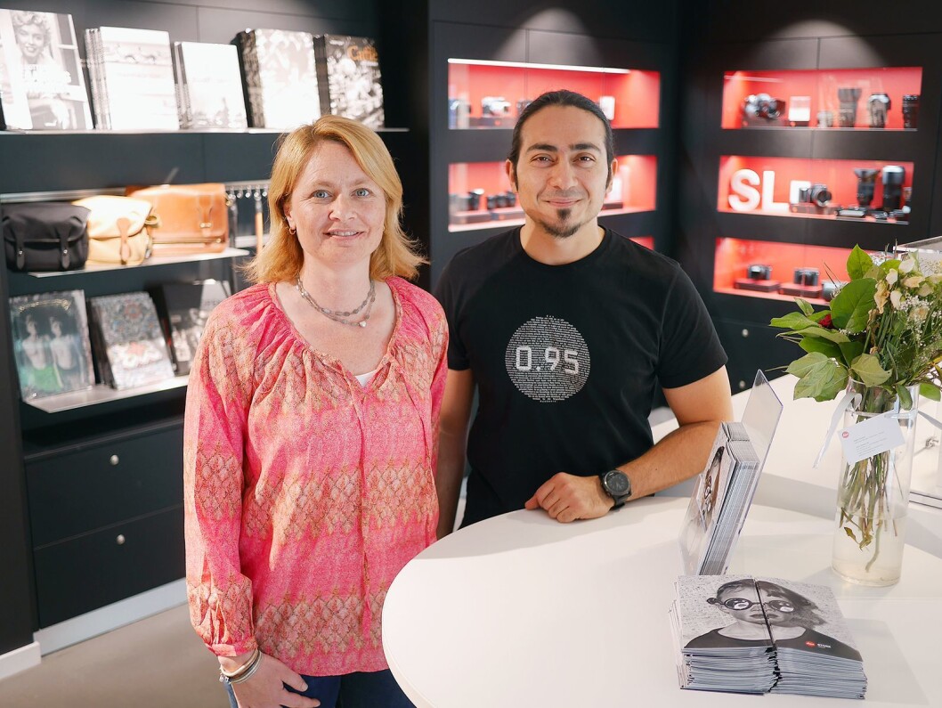 Daglig leder Katrine Adler-Gjerde i Bresson AS og butikksjef Arash Taheri i Leica Store Oslo. Foto: Stian Sønsteng Daglig leder Katrine Adler-Gjerde i Bresson AS og butikksjef Arash Taheri i Leica Store Oslo. Foto: Stian Sønsteng