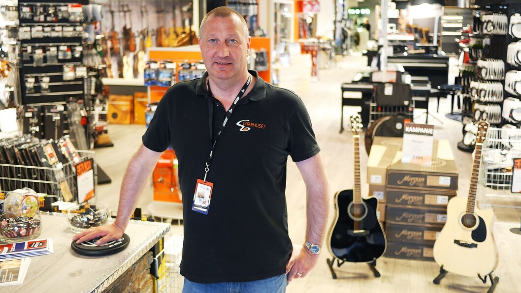 Magne A. Iversen er daglig leder og medeier i Gitarhuset Megastore på Alnabru, som er på 1.000 kvadratmeter. Foto: Stian Sønsteng Magne A. Iversen er daglig leder og medeier i Gitarhuset Megastore på Alnabru, som er på 1.000 kvadratmeter. Foto: Stian Sønsteng