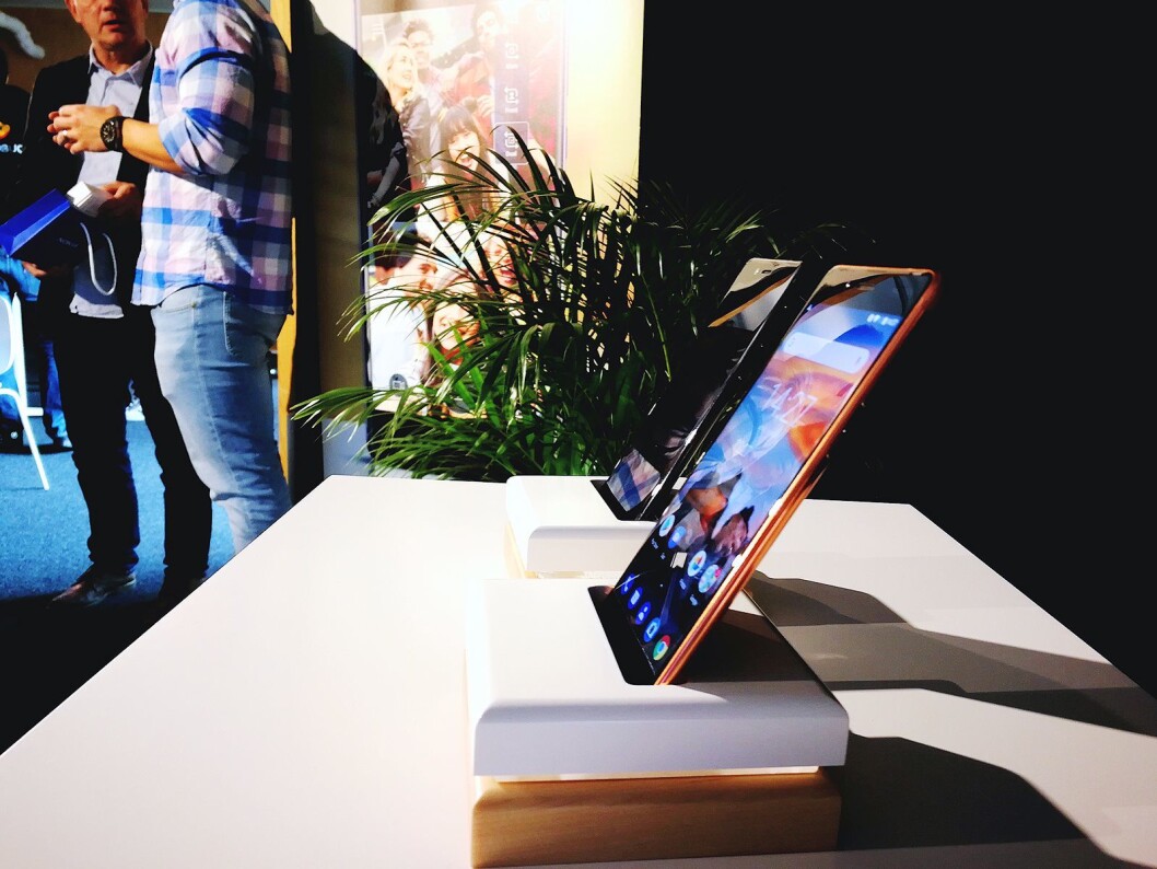 Nokia 8 er bare 4,6 mm på det tynneste, og 7,3 mm i gjennomsnitt. Foto: Marte Ottemo Nokia 8 er bare 4,6 mm på det tynneste, og 7,3 mm i gjennomsnitt. Foto: Marte Ottemo