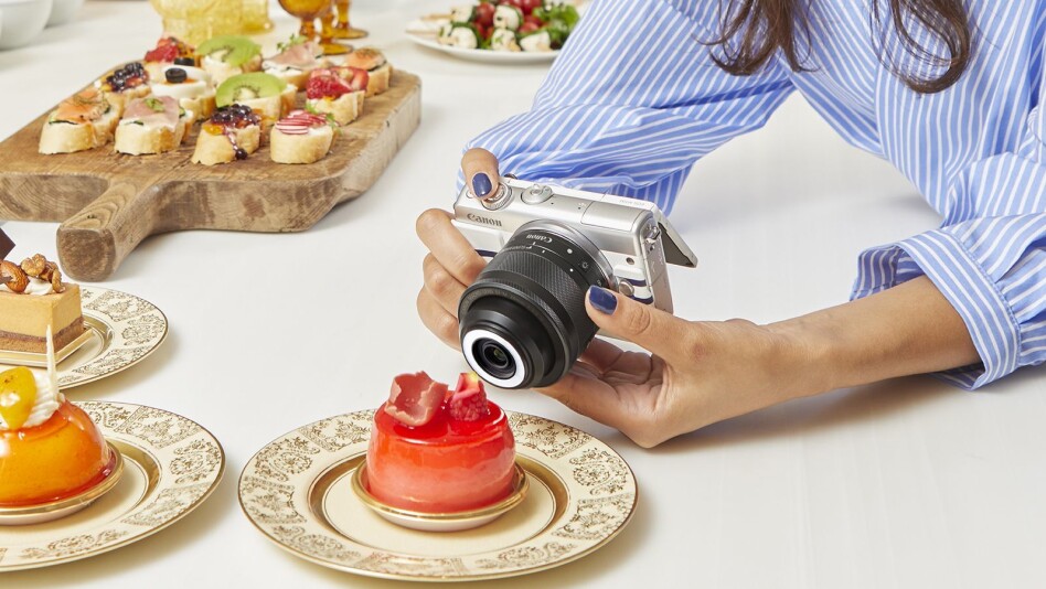 Canon EOS M100