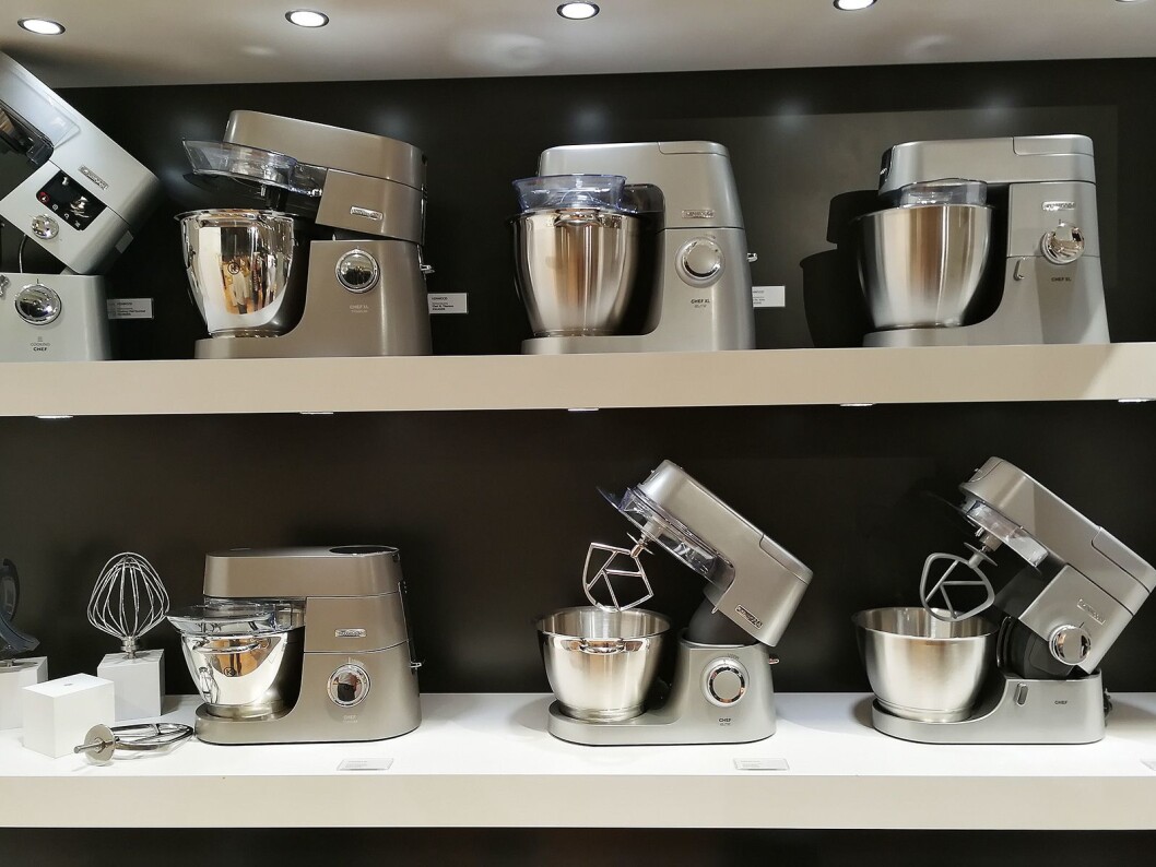 I den nye Kenwood serie av kjøkkenmaskiner kommer alle modellene i stål-utførelse. Foto: Marte Ottemo. I den nye Kenwood serie av kjøkkenmaskiner kommer alle modellene i stål-utførelse. Foto: Marte Ottemo.