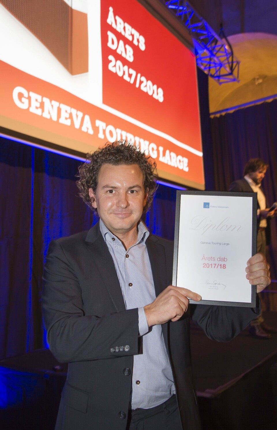 Geneva Touring Large er «Årets dab 2017/2018». Prismottaker var Lars Christian Reinsborg (Neby Hi-Fi Concept). Foto: Tore Skaar. Geneva Touring Large er «Årets dab 2017/2018». Prismottaker var Lars Christian Reinsborg (Neby Hi-Fi Concept). Foto: Tore Skaar.