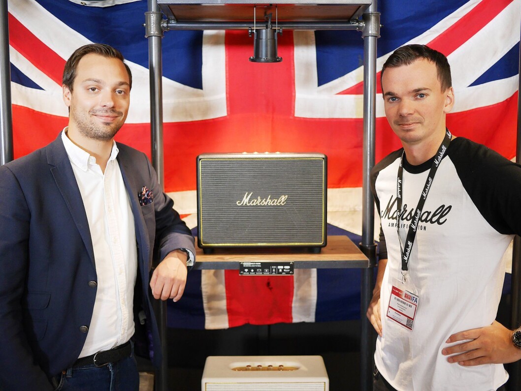 Kalle Ashbourne (t. h.) og Simen Angell Reiersdal med Marshall Woburn i multiromsversjon. Pris: 6.000,- Foto: Stian Sønsteng. Kalle Ashbourne (t. h.) og Simen Angell Reiersdal med Marshall Woburn i multiromsversjon. Pris: 6.000,- Foto: Stian Sønsteng.