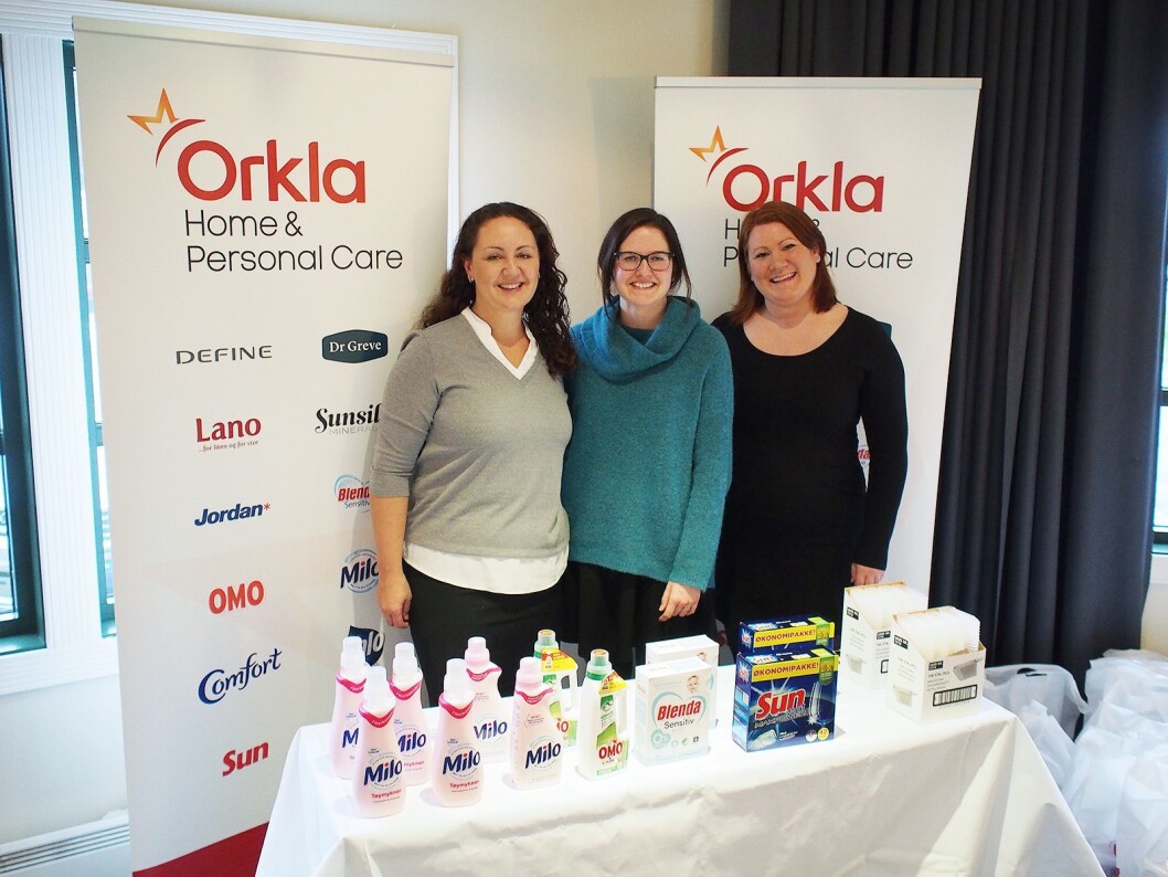 Malin Skar (t.v), Liv Nedrebø og Mari Avlos fra Orkla viste frem nyhetene innen vaskemidler. Foto: Jan Røsholm Malin Skar (t.v), Liv Nedrebø og Mari Avlos fra Orkla viste frem nyhetene innen vaskemidler. Foto: Jan Røsholm