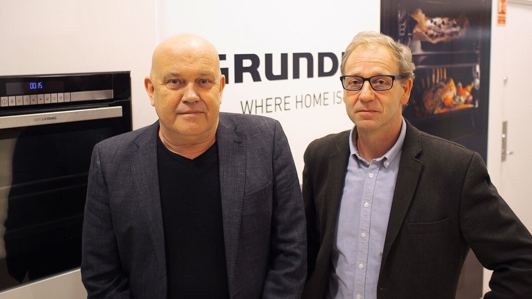 Jon Olav Næss (t.v) i Elesco Norge AS og Per Endsjø i Grundig Nordic er fornøyd med det nye samarbeidet. Foto: Jan Røsholm Jon Olav Næss (t.v) i Elesco Norge AS og Per Endsjø i Grundig Nordic er fornøyd med det nye samarbeidet. Foto: Jan Røsholm