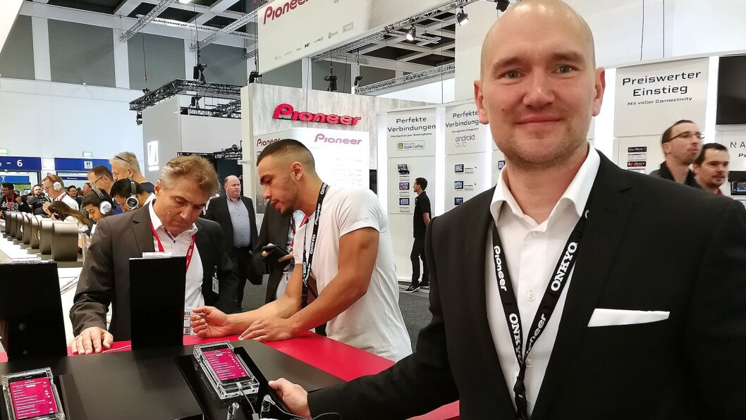 Johan Niininen, nordisk produktsjef i Pioneer & Onkyo, ser fram til å bli en del av Aqipa-familien. Foto: Marte Ottemo Johan Niininen, nordisk produktsjef i Pioneer & Onkyo, ser fram til å bli en del av Aqipa-familien. Foto: Marte Ottemo