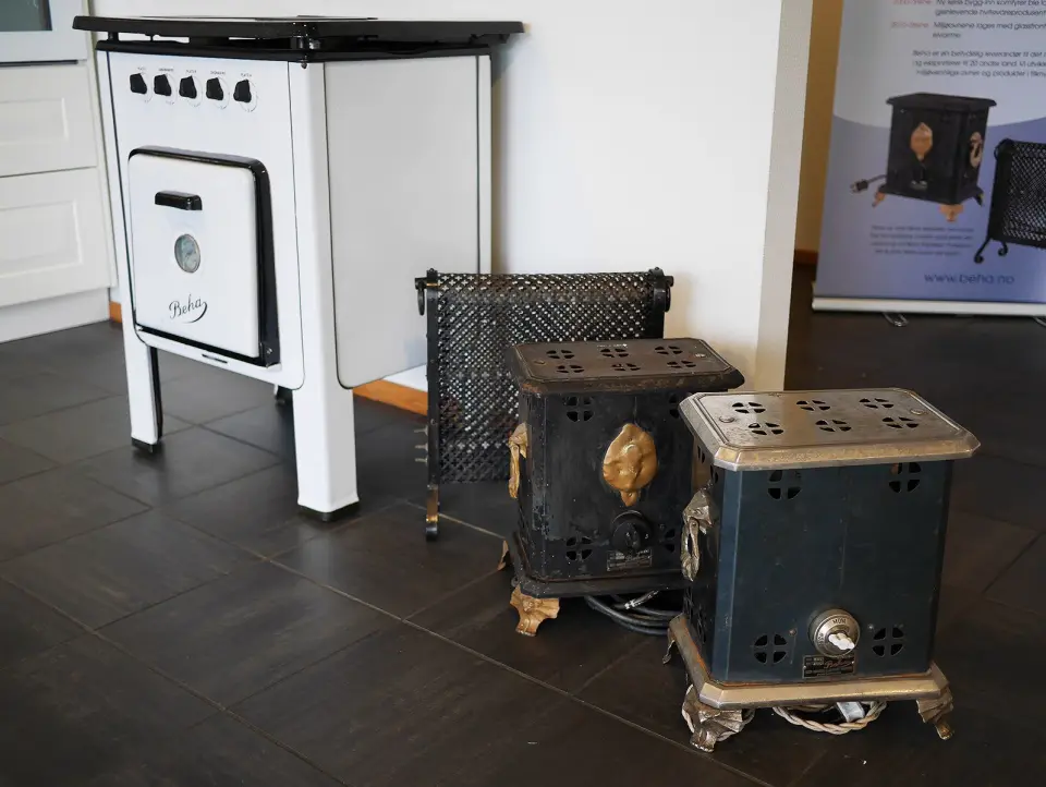 Berg-Hanssens Elektriske Verksted ble etablert i Porsgrunn i 1917. Det første produktet var sorte gulvovner, og komfyrene kom til på 20-tallet. Foto: Stian Sønsteng Berg-Hanssens Elektriske Verksted ble etablert i Porsgrunn i 1917. Det første produktet var sorte gulvovner, og komfyrene kom til på 20-tallet. Foto: Stian Sønsteng