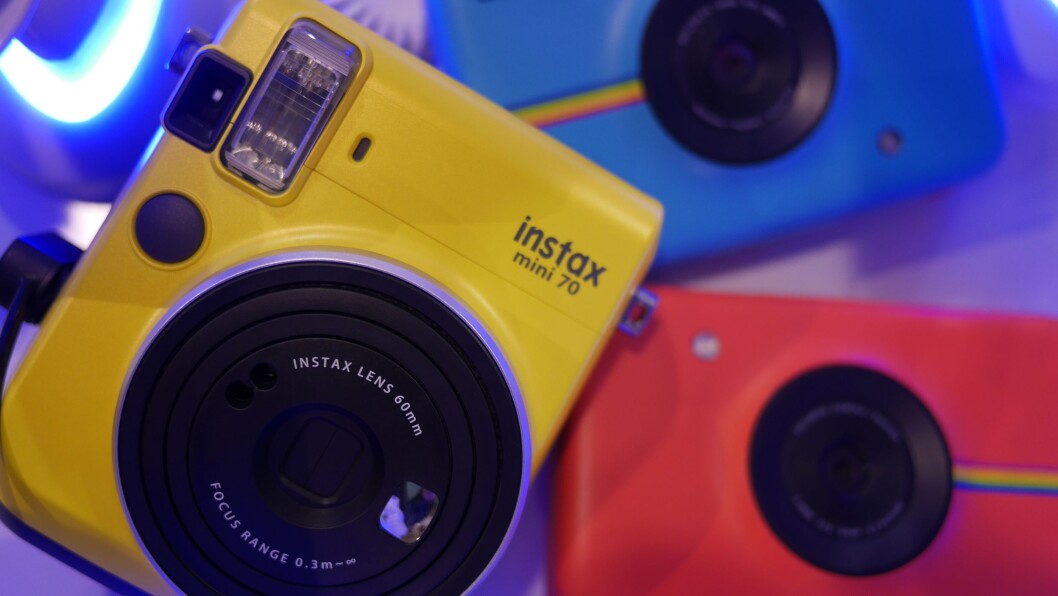 Det ble solgt rundt 7.000 insta-kamera i 2017, hvor du får et fysisk bilde printet med en gang bildet er tatt. Foto: Stian Sønsteng Det ble solgt rundt 7.000 insta-kamera i 2017, hvor du får et fysisk bilde printet med en gang bildet er tatt. Foto: Stian Sønsteng