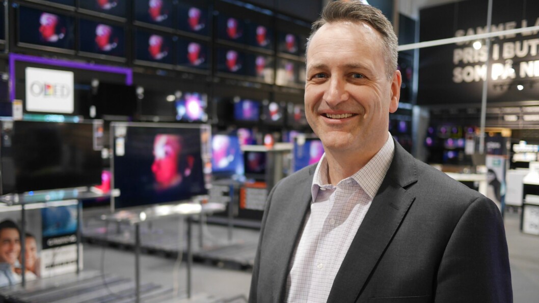 Jan Røsholm, administrerende direktør i Stiftelsen Elektronikkbransjen, ser en vekst TV-salget i 2017. Foto: Stian Sønsteng