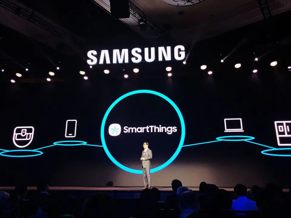 HS Kim, toppsjef i Samsung for forbrukerelektronikk, lanserte nyheten om at selskapet samler alle smartfunksjoner i alle kategorier i SmartThings-appen. Foto: Stian Sønsteng HS Kim, toppsjef i Samsung for forbrukerelektronikk, lanserte nyheten om at selskapet samler alle smartfunksjoner i alle kategorier i SmartThings-appen. Foto: Stian Sønsteng