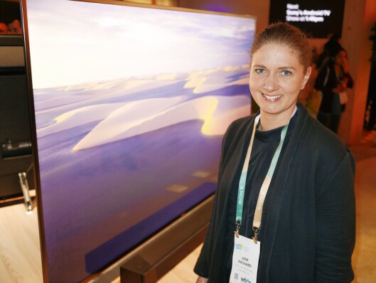 Lene Aagaard i Sony Electronics foran fjernsynet Sony Bravia XF9. Foto: Stian Sønsteng Lene Aagaard i Sony Electronics foran fjernsynet Sony Bravia XF9. Foto: Stian Sønsteng