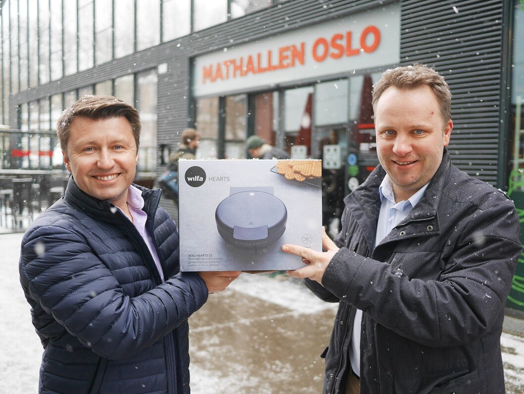 Morten Hoff (t. v.) og Vidar Elshøy i Wilfa foran Mathallen i Oslo, der vaffeldagen den 25. mars markeres med et veldig arrangement i samarbeid med Vaffelgutta. Foto: Stian Sønsteng Morten Hoff (t. v.) og Vidar Elshøy i Wilfa foran Mathallen i Oslo, der vaffeldagen den 25. mars markeres med et veldig arrangement i samarbeid med Vaffelgutta. Foto: Stian Sønsteng